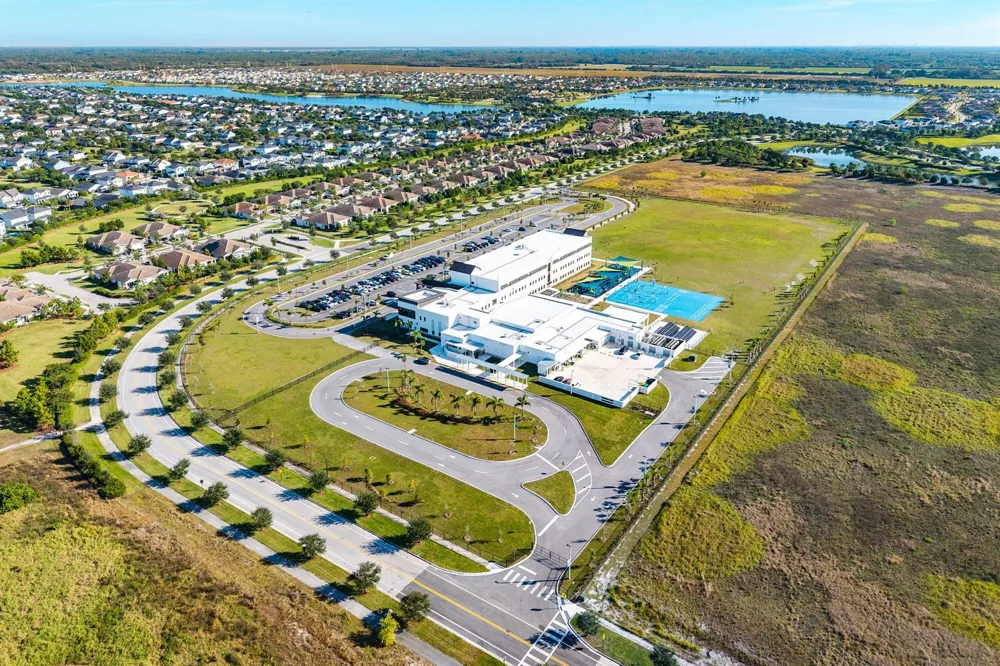655 Hookline Circle Loxahatchee, FL 33470