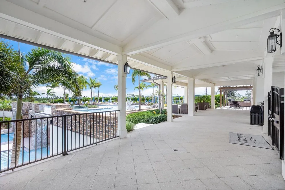 655 Hookline Circle Loxahatchee, FL 33470