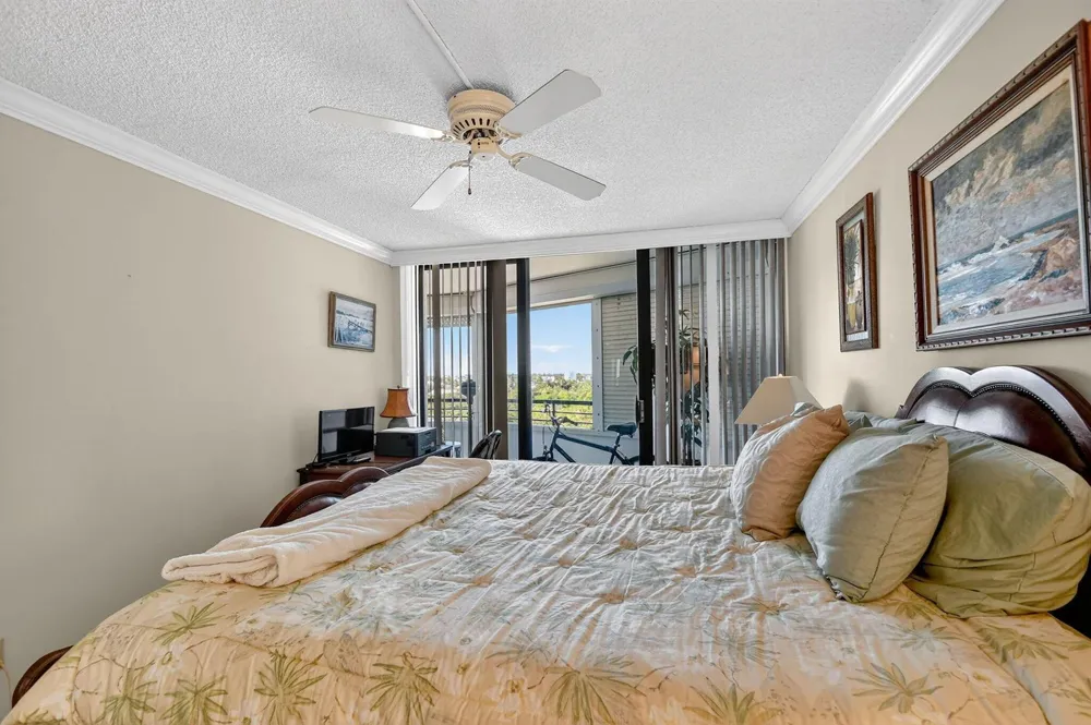 3589 S Ocean Boulevard #608 South Palm Beach, FL 33480