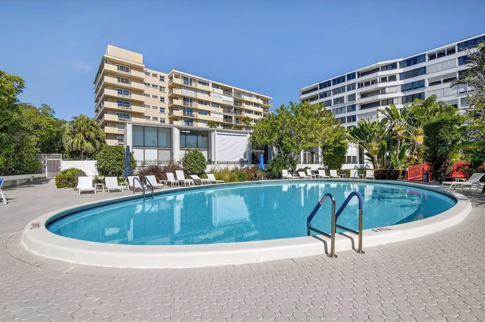 3589 S Ocean Boulevard #608 South Palm Beach, FL 33480