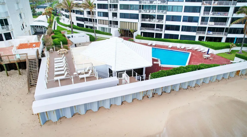 3589 S Ocean Boulevard #608 South Palm Beach, FL 33480