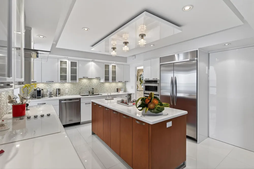 10155 Collins Avenue #1401 Bal Harbour, FL 33154