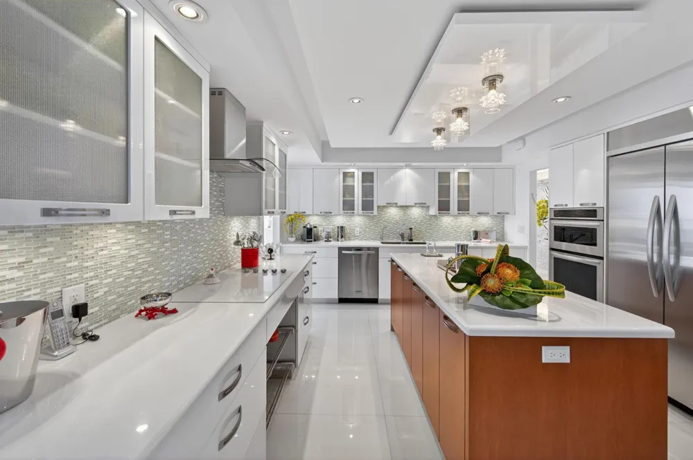 10155 Collins Avenue #1401 Bal Harbour, FL 33154