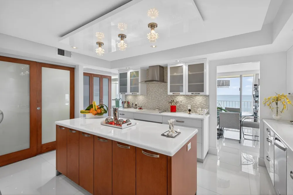 10155 Collins Avenue #1401 Bal Harbour, FL 33154
