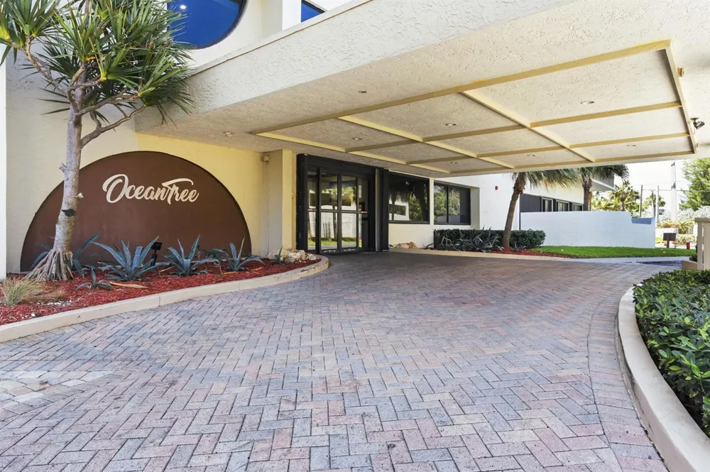 3400 Ocean Drive #1207 Riviera Beach, FL 33404