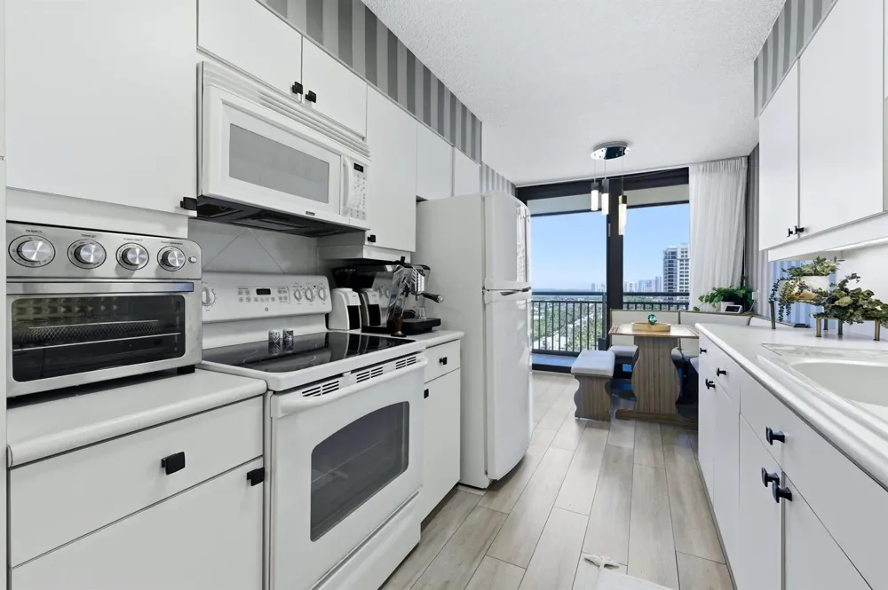 3400 Ocean Drive #1207 Riviera Beach, FL 33404