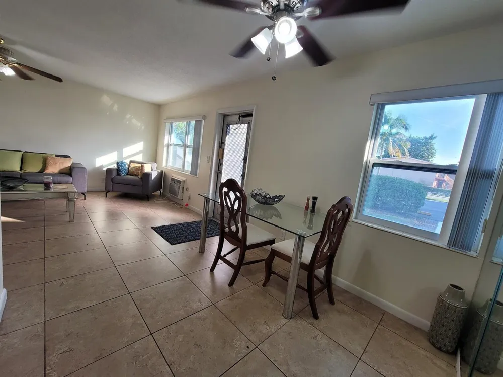 155 Coventry West Palm Beach, FL 33417