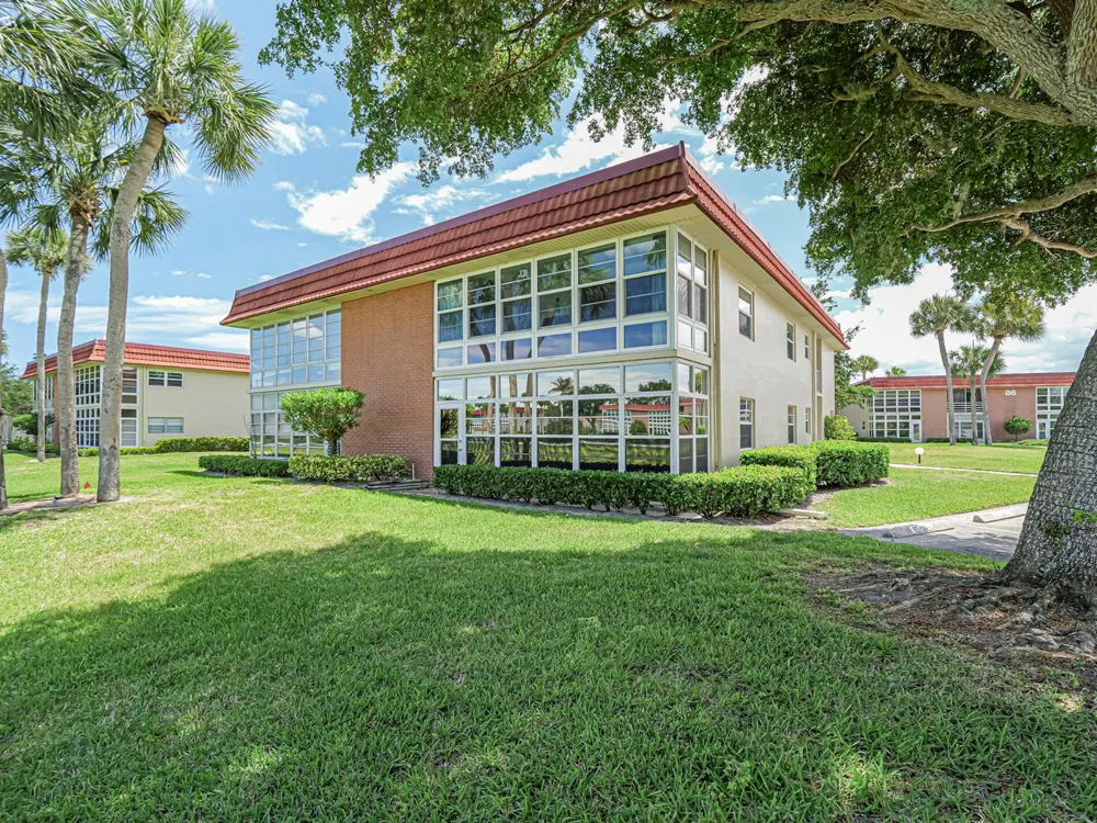 85 Crooked Tree Lane #207 Vero Beach, FL 32962