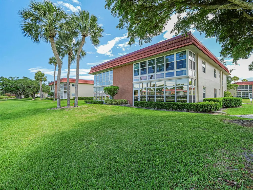 85 Crooked Tree Lane #207 Vero Beach, FL 32962
