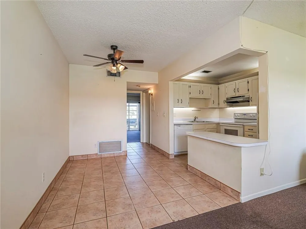 76 Royal Oak Drive #104 Vero Beach, FL 32962