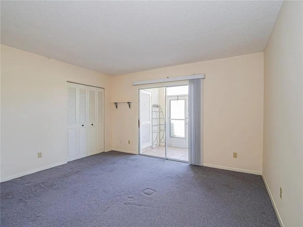 76 Royal Oak Drive #104 Vero Beach, FL 32962