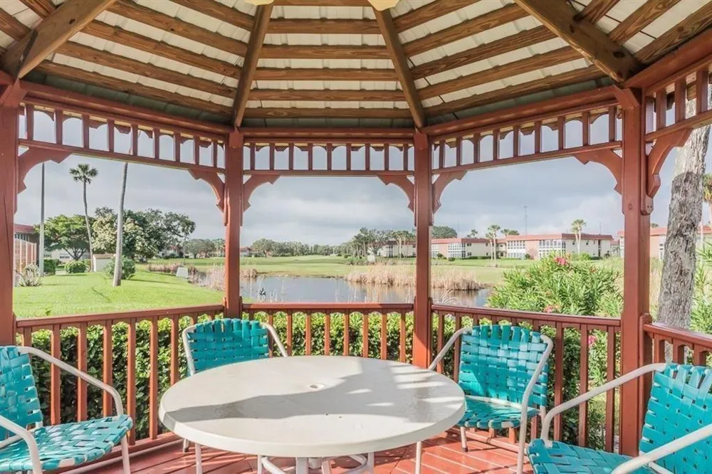 76 Royal Oak Drive #104 Vero Beach, FL 32962