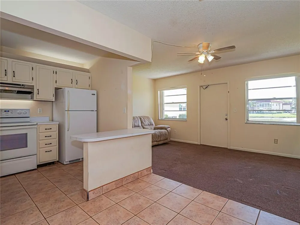 76 Royal Oak Drive #104 Vero Beach, FL 32962
