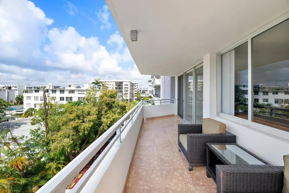 1080 94th Street #411 Bay Harbor Islands, FL 33154