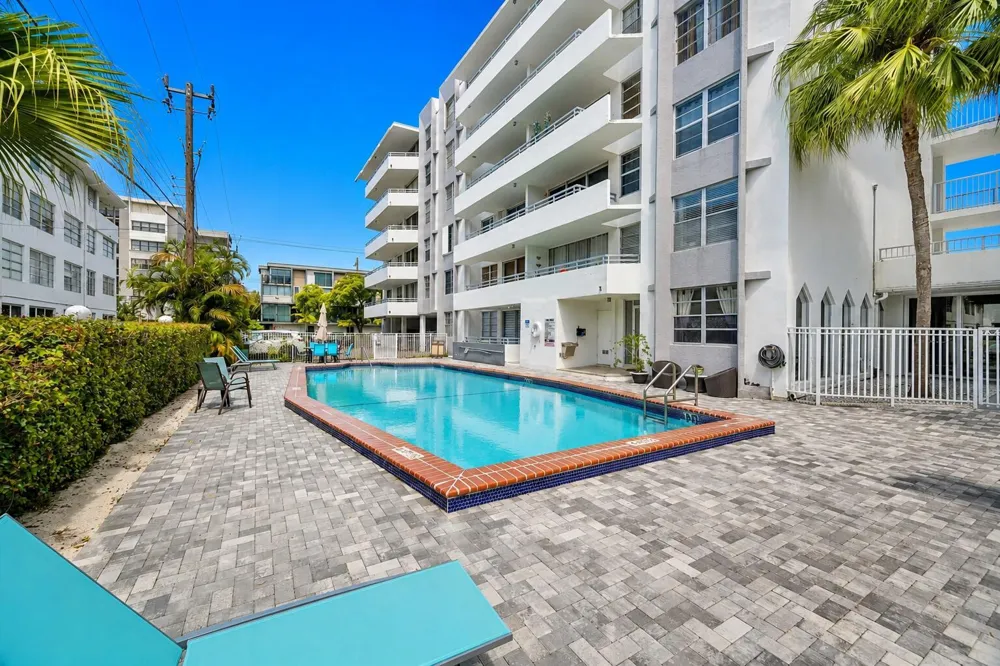 1080 94th Street #411 Bay Harbor Islands, FL 33154