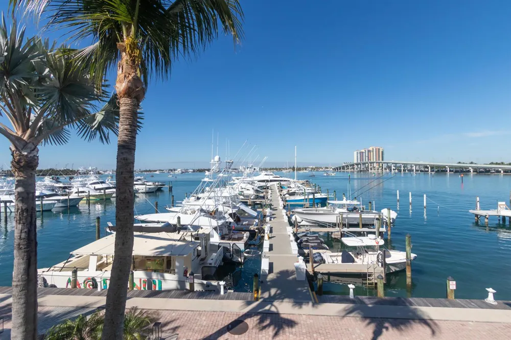 184 Lake Drive #3102 Palm Beach Shores, FL 33404