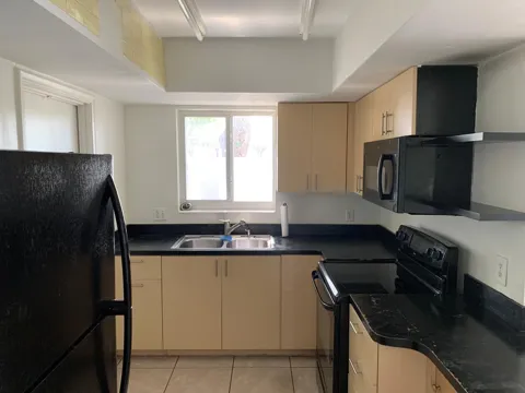 2624 NE 32nd Street #104