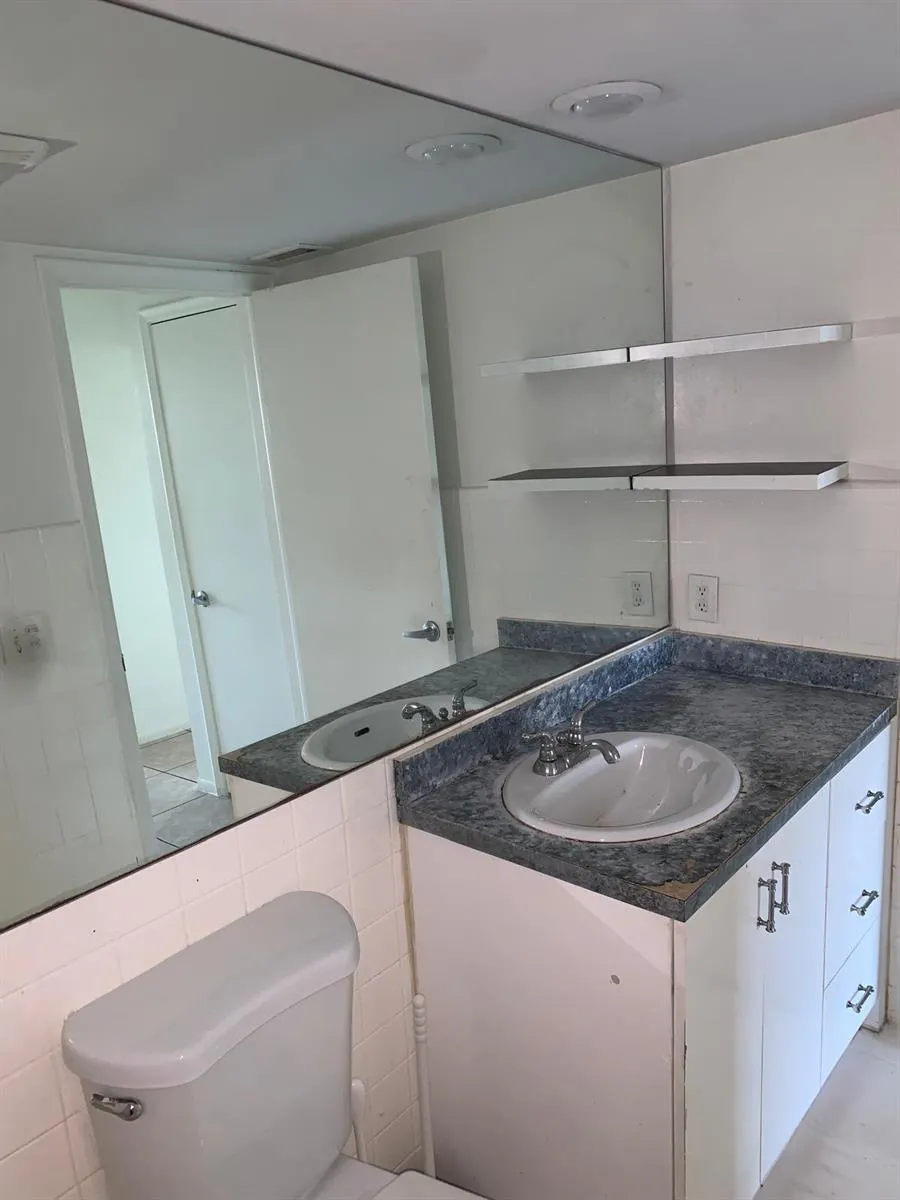 2624 NE 32nd Street #104 Fort Lauderdale, FL 33306