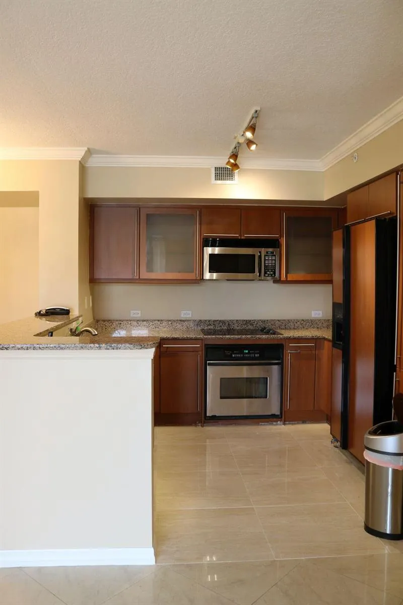 2080 S Ocean Drive #703 Hallandale Beach, FL 33009