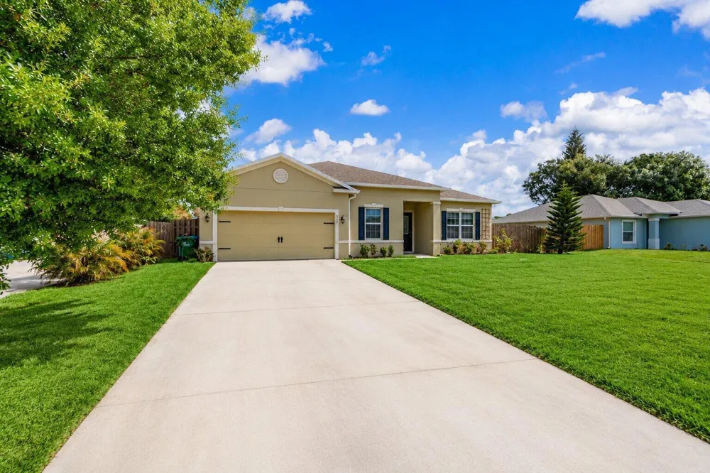 956 Claire Avenue Sebastian, FL 32958