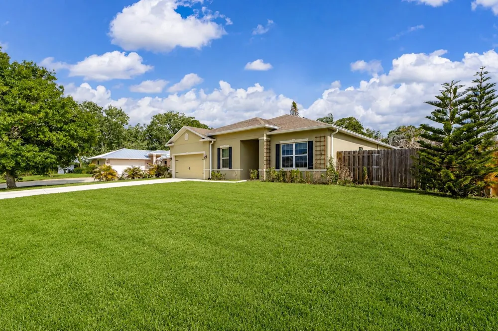 956 Claire Avenue Sebastian, FL 32958