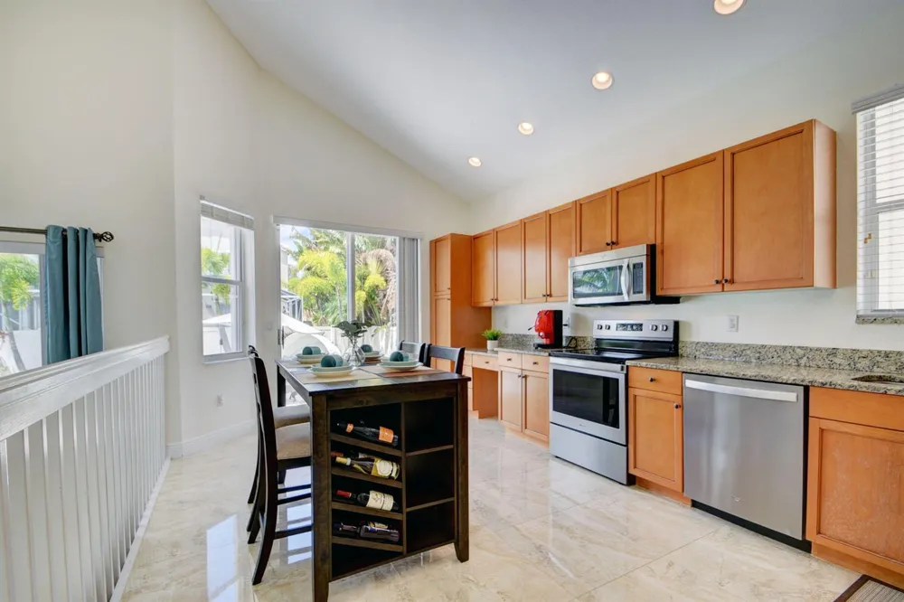 2418 Westmont Drive Royal Palm Beach, FL 33411