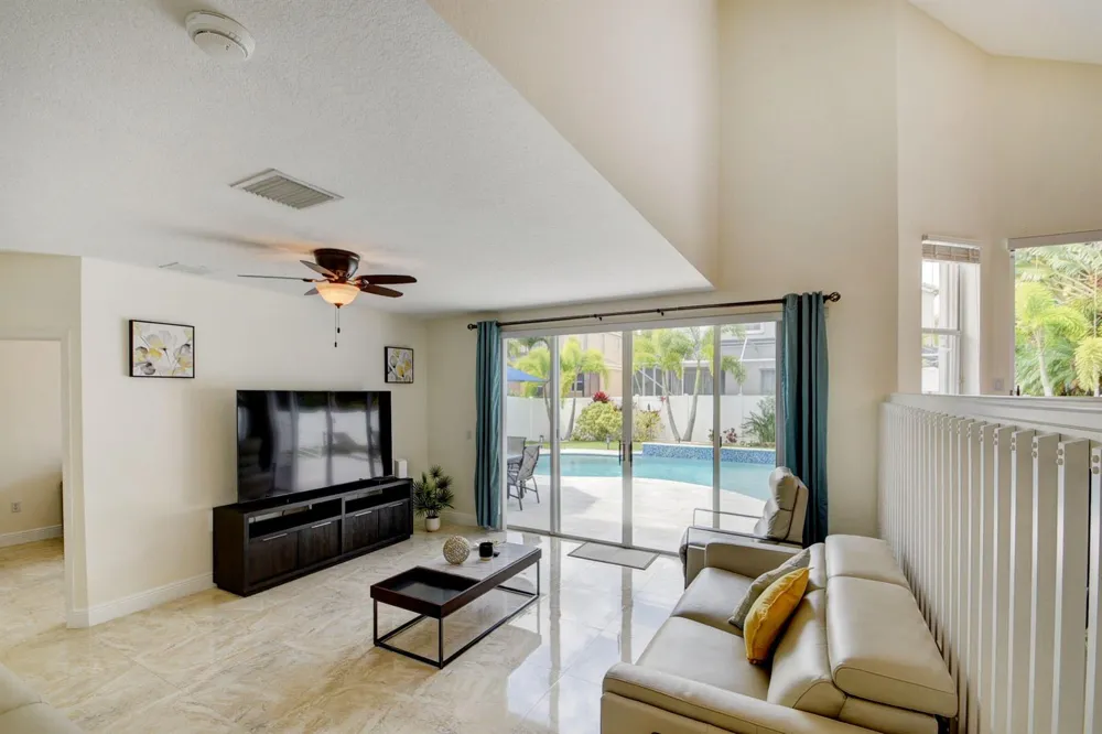 2418 Westmont Drive Royal Palm Beach, FL 33411