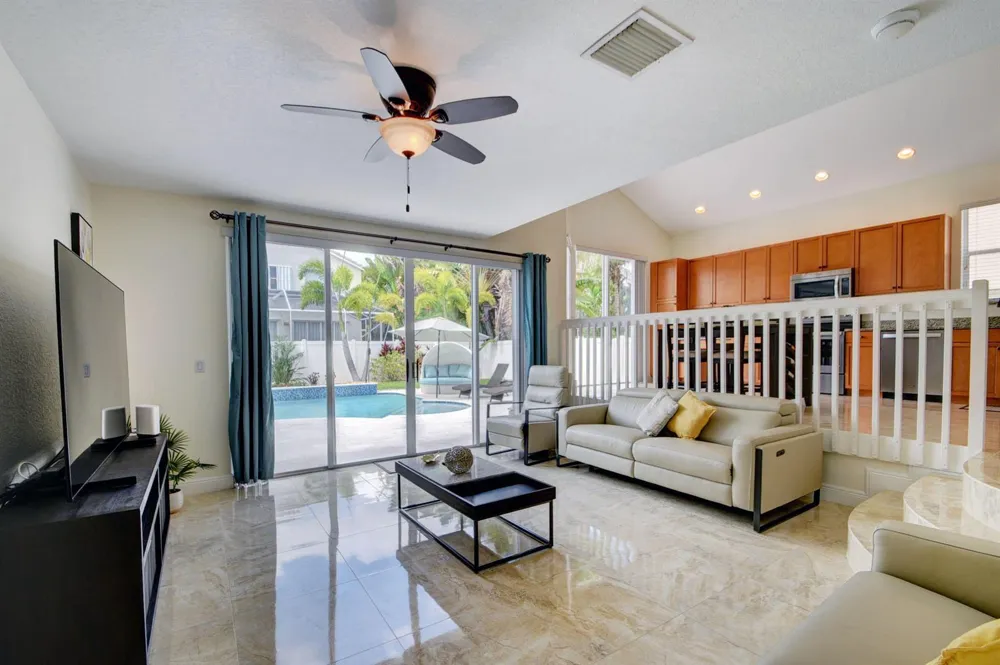 2418 Westmont Drive Royal Palm Beach, FL 33411