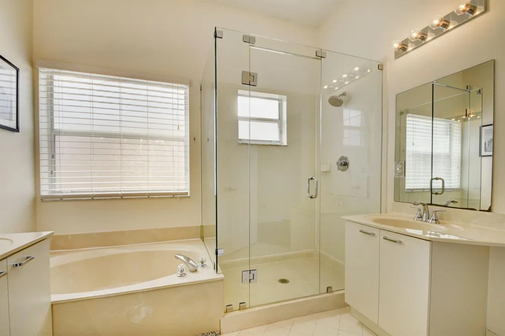 2418 Westmont Drive Royal Palm Beach, FL 33411
