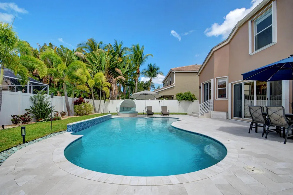 2418 Westmont Drive Royal Palm Beach, FL 33411