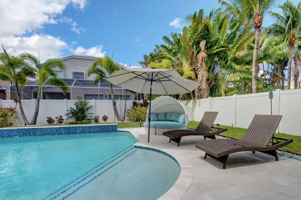 2418 Westmont Drive Royal Palm Beach, FL 33411