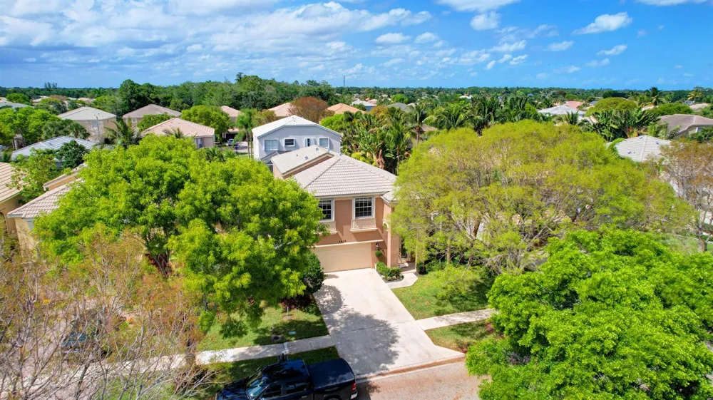2418 Westmont Drive Royal Palm Beach, FL 33411