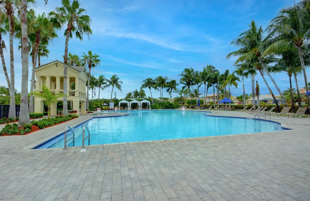 2418 Westmont Drive Royal Palm Beach, FL 33411