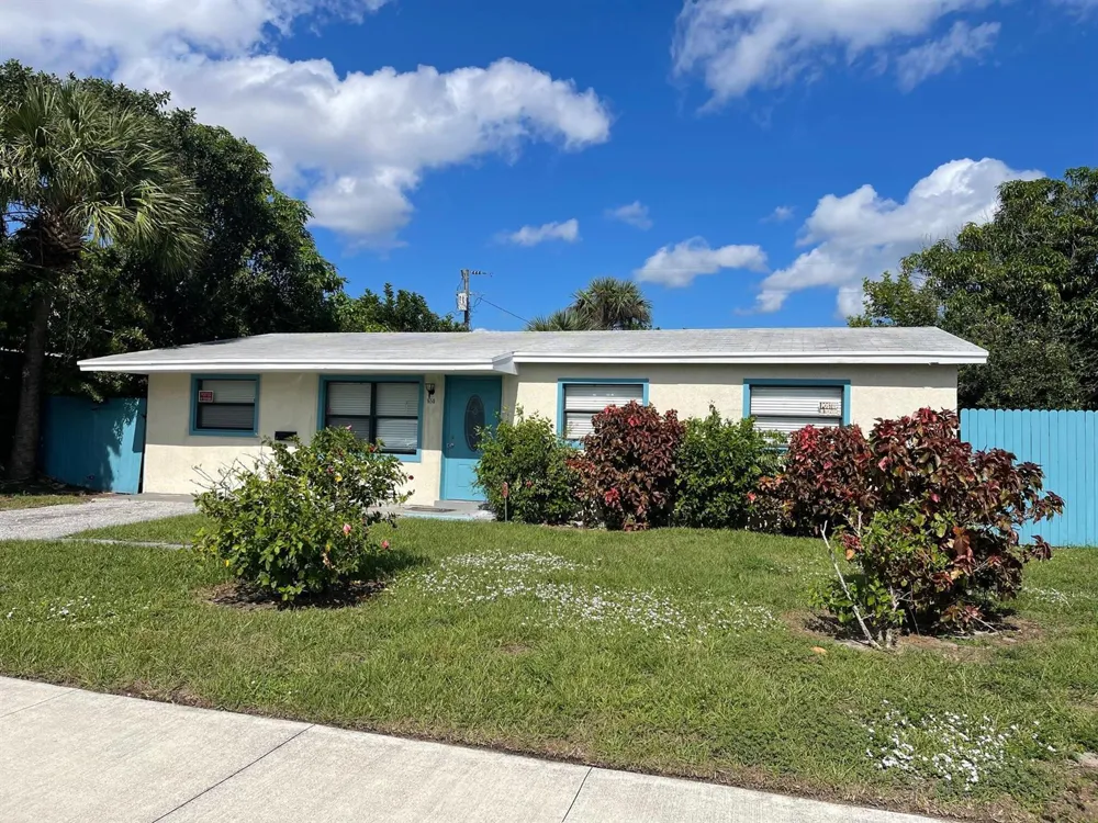 1650 W 12th Court Riviera Beach, FL 33404