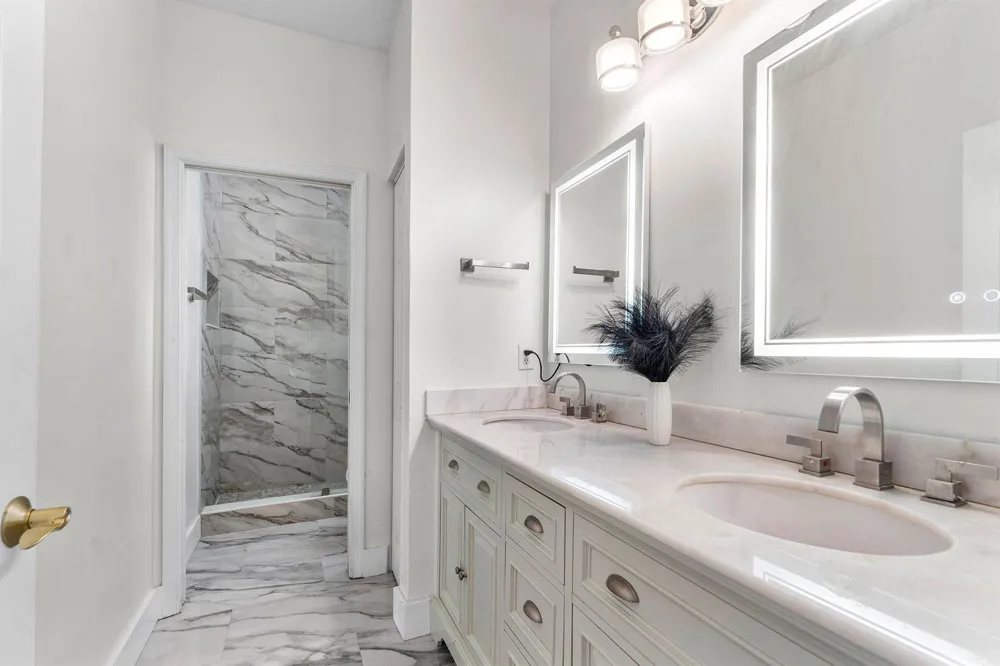 599 Cresta Circle West Palm Beach, FL 33413