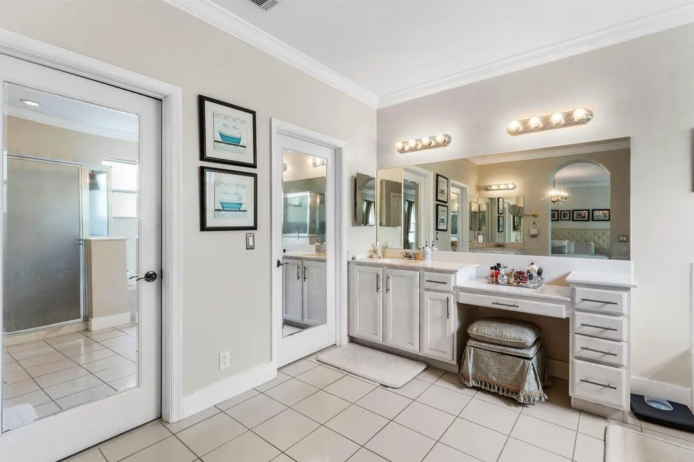 599 Cresta Circle West Palm Beach, FL 33413