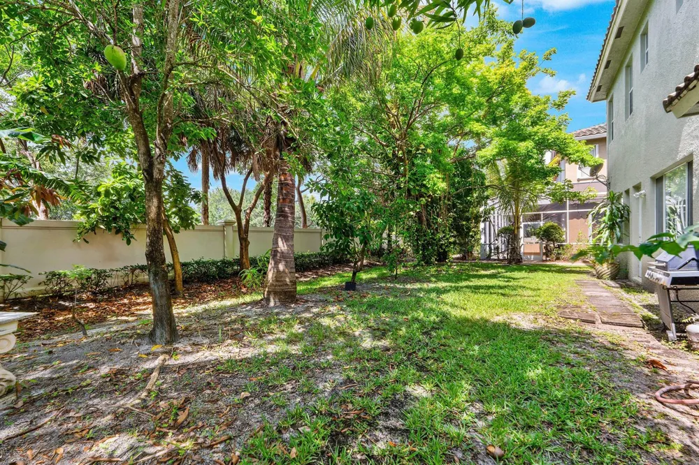 599 Cresta Circle West Palm Beach, FL 33413