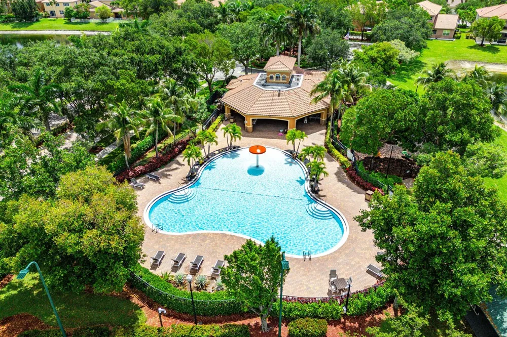 599 Cresta Circle West Palm Beach, FL 33413