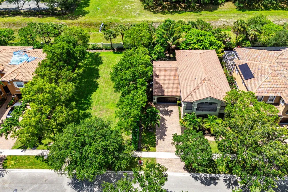 599 Cresta Circle West Palm Beach, FL 33413