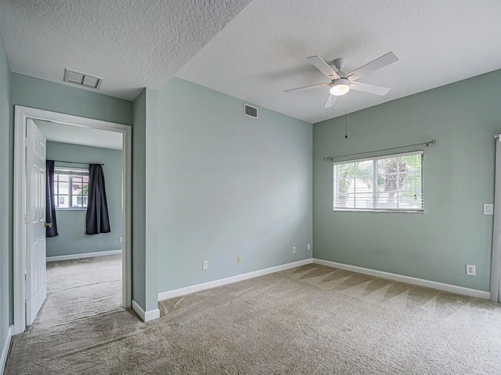 524 7th Square #101 Vero Beach, FL 32962