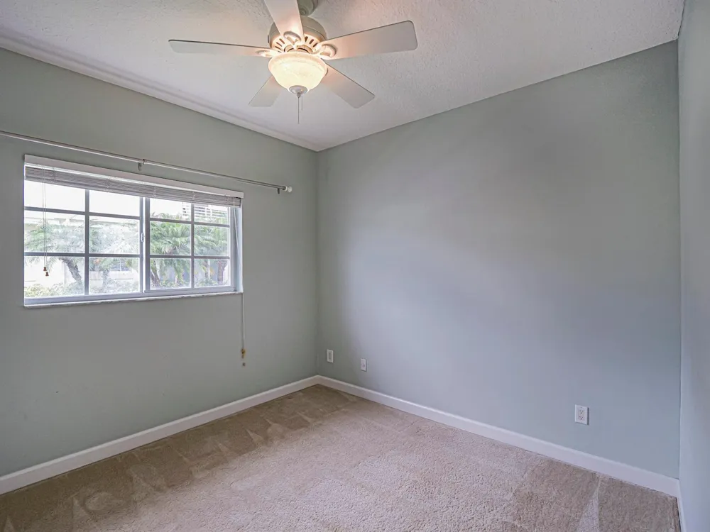 524 7th Square #101 Vero Beach, FL 32962