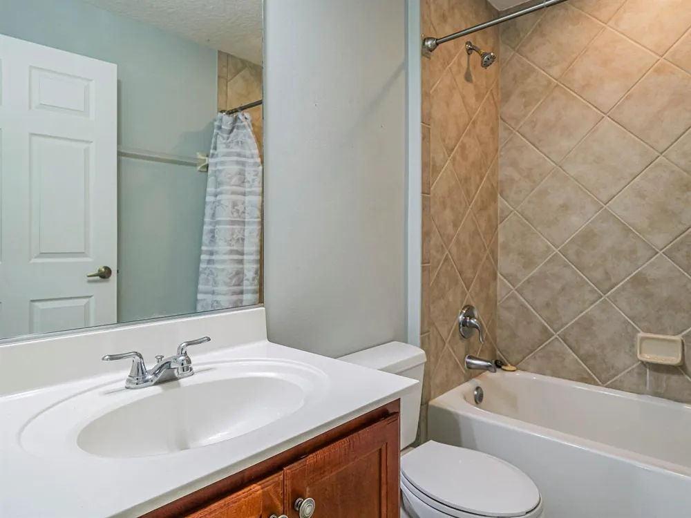 524 7th Square #101 Vero Beach, FL 32962
