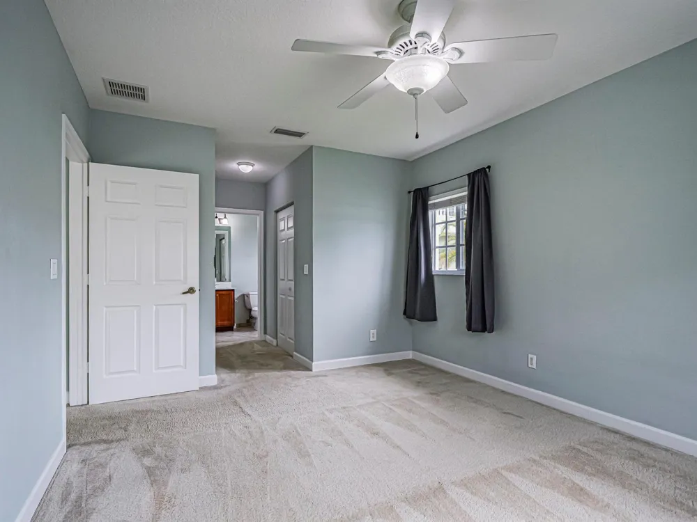 524 7th Square #101 Vero Beach, FL 32962