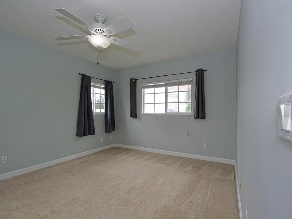 524 7th Square #101 Vero Beach, FL 32962