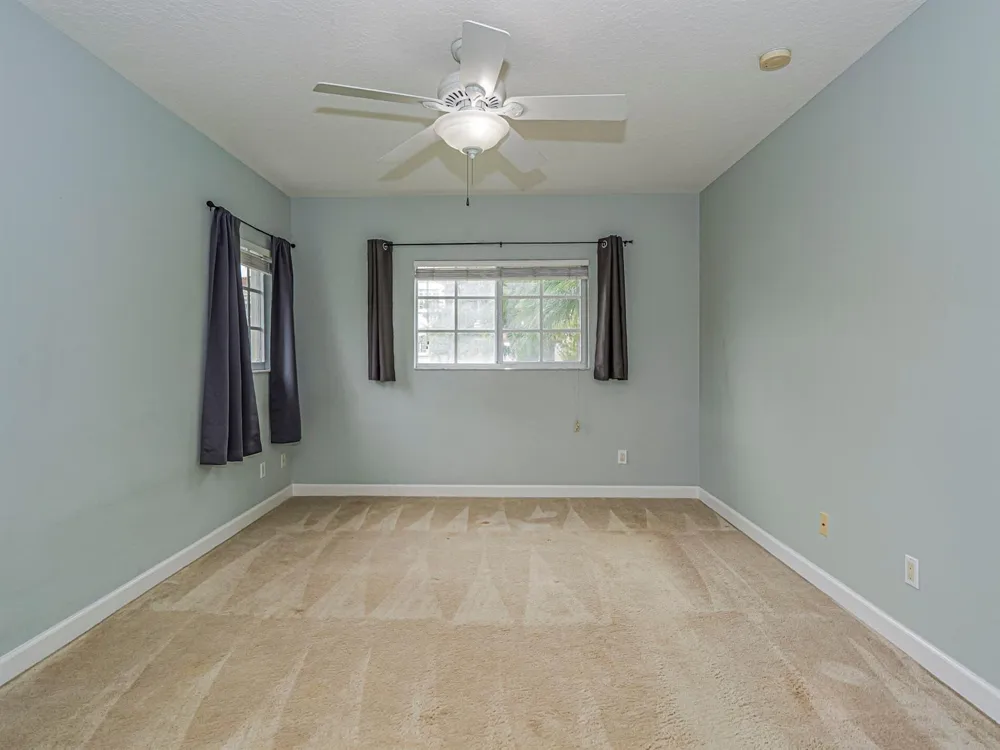 524 7th Square #101 Vero Beach, FL 32962