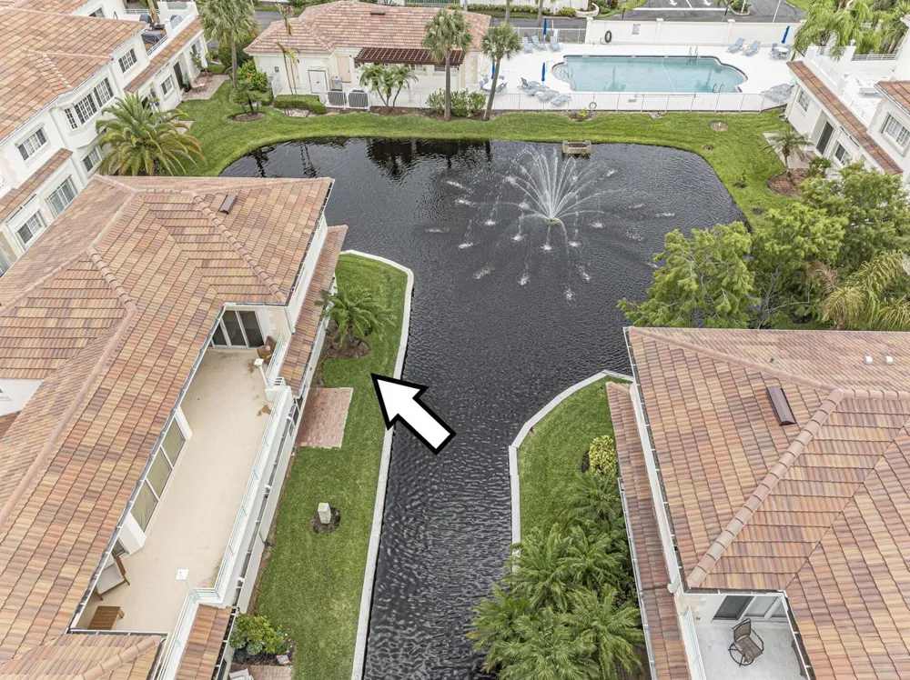 524 7th Square #101 Vero Beach, FL 32962