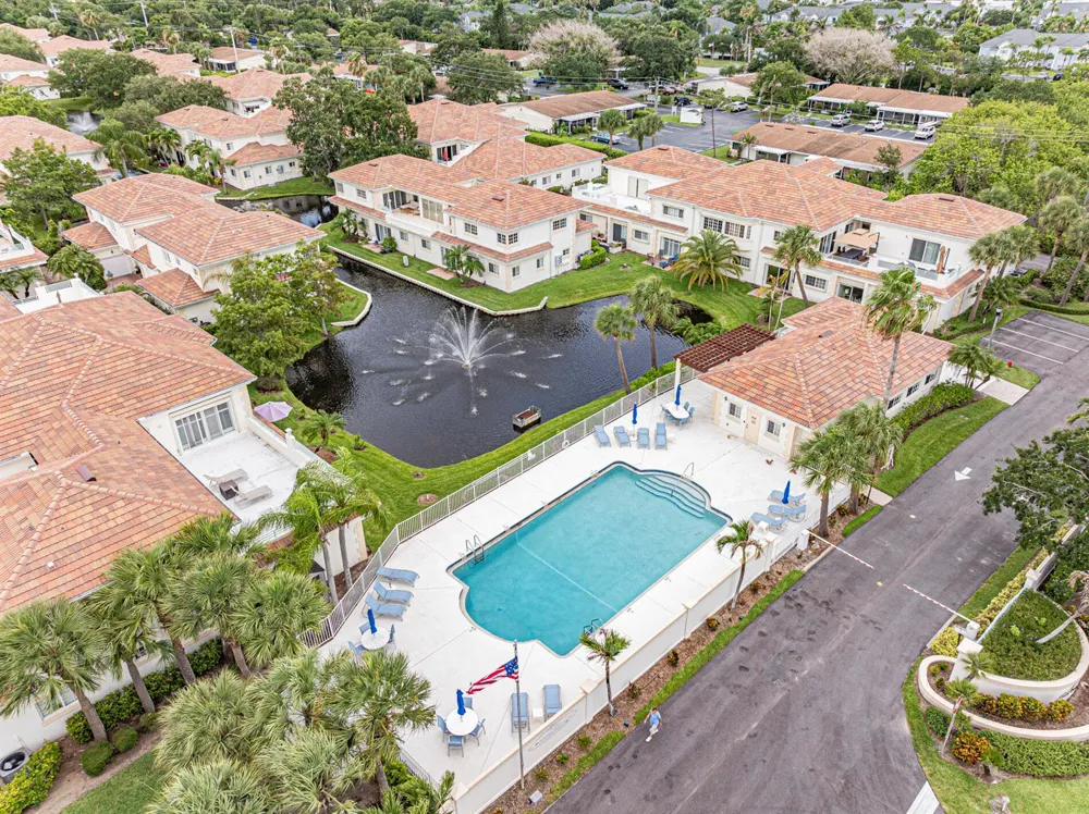 524 7th Square #101 Vero Beach, FL 32962