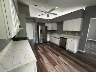 108 Greentree Lane 