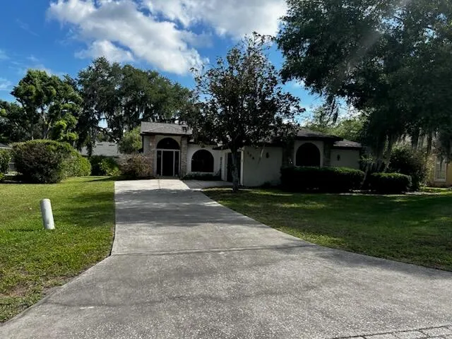 108 Greentree Lane 