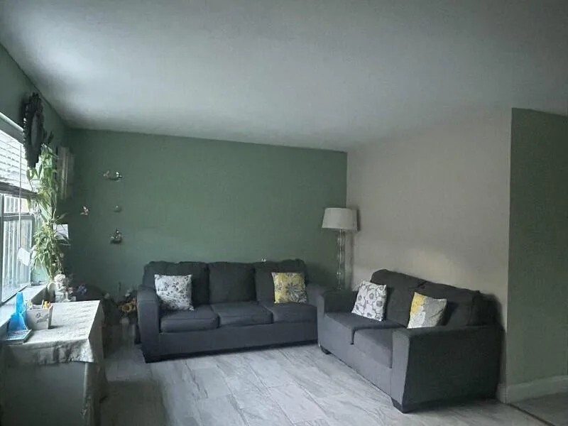 5601 Blueberry Court #157 Lauderhill, FL 33313